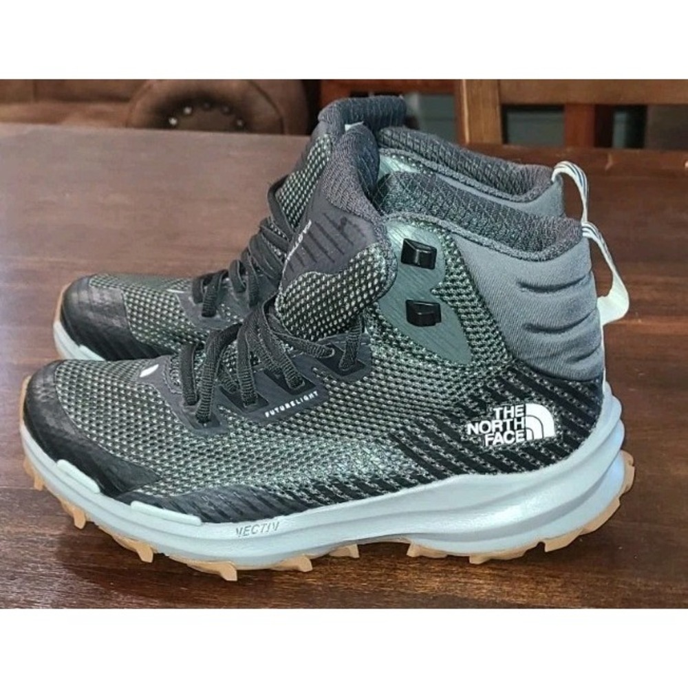 The North Face VECTIV Fastpack Mid FUTURELIGHT Hiking Boots Womens 7.5 Black